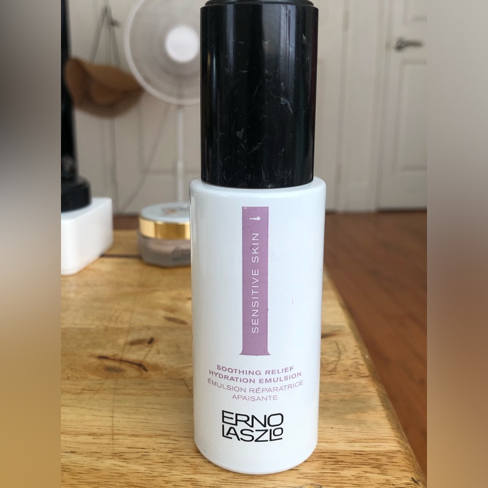 Erno Laszlo The Science of skin Sensitive Soothing Relief Hydration Emulsion 2.5